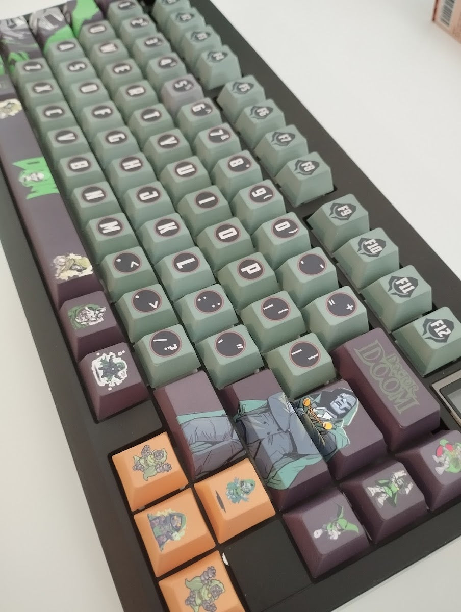 Custom keyboard built by Resonic for Mitchell Lim